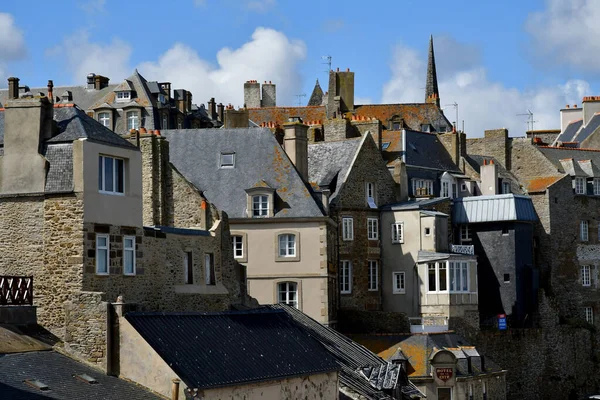 Saint Malo; Francja-Lipiec 28 2019: malownicze miasto w lecie — Zdjęcie stockowe