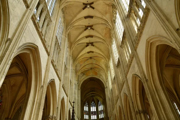 Vendome; France - june 28 2019: the Trinity Abbey of Vendome — Stock Photo, Image