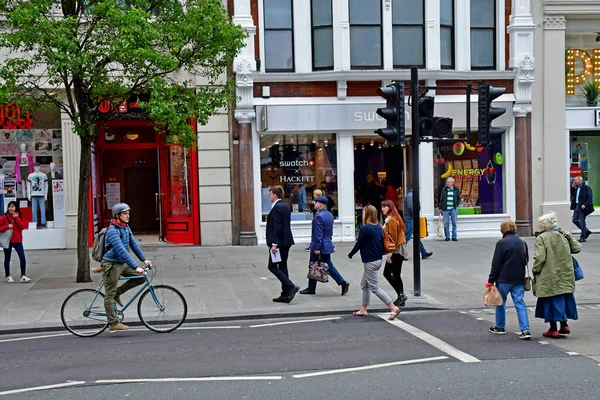 London, england - mai 8 2019: store in oxford street — Stockfoto