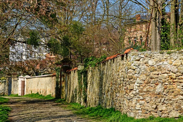 Triel sur Seine; Fransa - 22 Mart 2019: Şehir merkezi — Stok fotoğraf