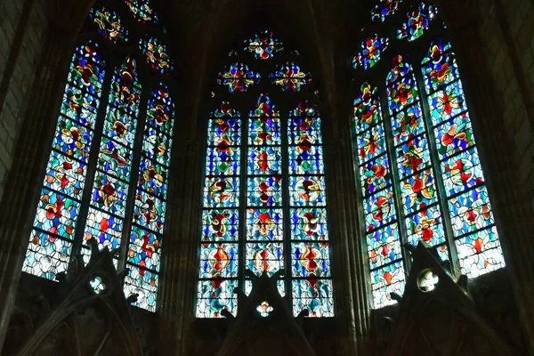 Mantes la Jolie; França - 12 de abril de 2019: colegiado gótico — Fotografia de Stock