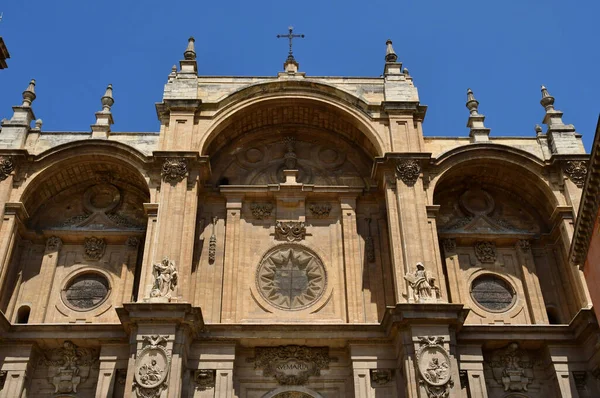 Granada Spanien-augusti 27 2019: inkarnation domkyrkan — Stockfoto