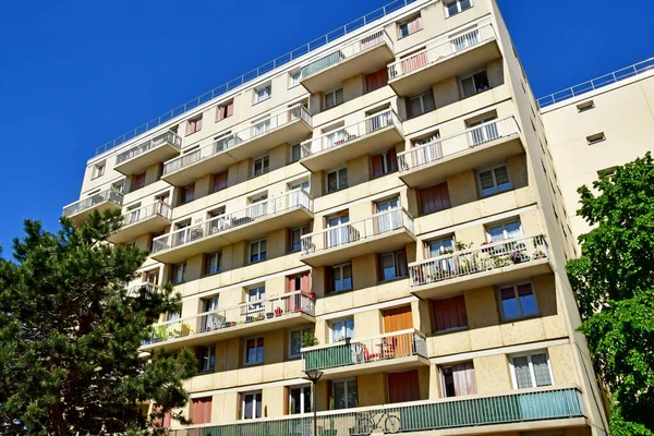 Poissy, Francia - 16 de mayo de 2019: centro de la ciudad — Foto de Stock