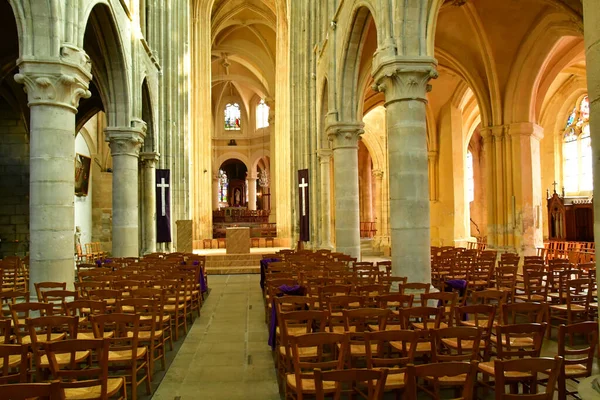 Triel sur Seine; France - march 22 2019 : historical Saint Marti — Stock Photo, Image