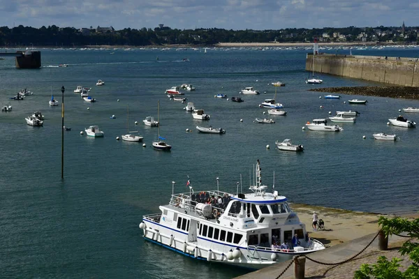 Saint Malo; Frankrike-juli 28 2019: pittoresk stad i sommar — Stockfoto