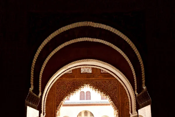 Granada Spanien-augusti 27 2019: Alhambra Palace — Stockfoto