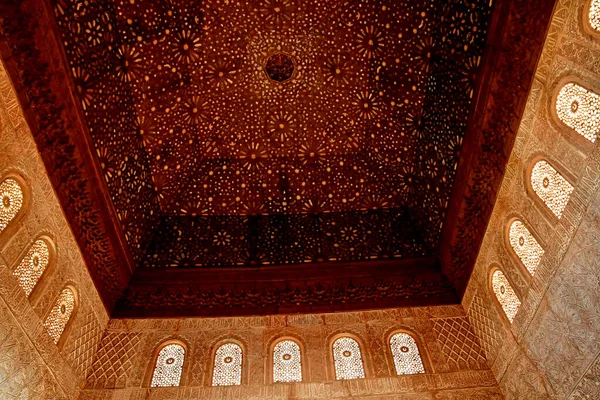Granada Spanyolország-augusztus 27 2019: Alhambra palota — Stock Fotó