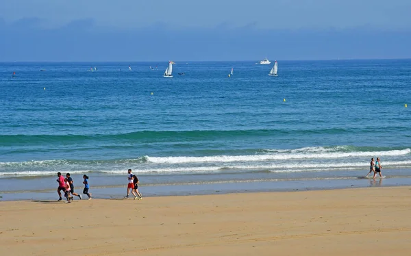 Szent Malo; Franciaország-július 28 2019: The Sillon Beach — Stock Fotó