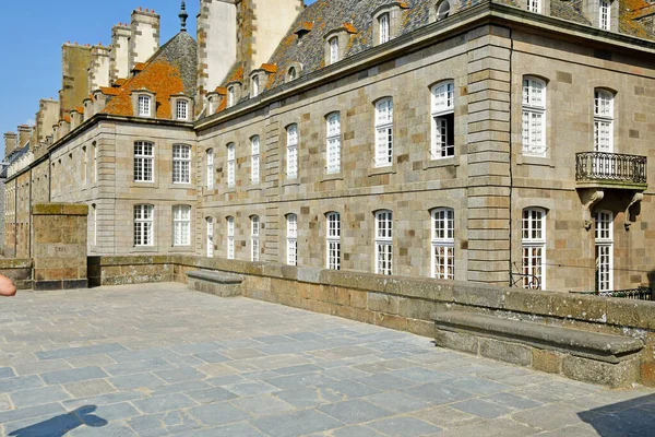 Saint-Malo; Frankrijk-juli 28 2019: de pittoreske stad — Stockfoto