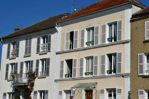 Triel sur Seine; Francia - 22 de marzo de 2019: el centro de la ciudad — Foto de Stock