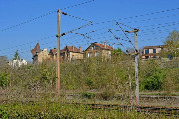 Triel sur Seine; Francie - březen 22 2019: centrum města — Stock fotografie