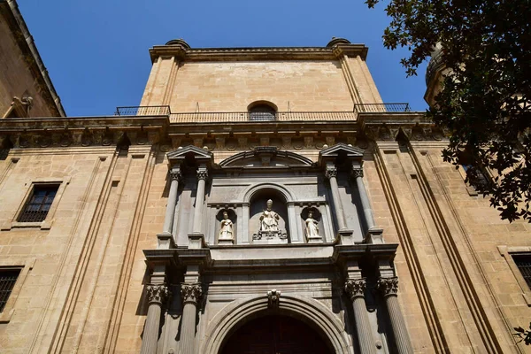 Granada; Spagna - 27 agosto 2019: la cattedrale dell'incarnazione — Foto Stock