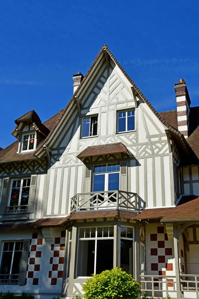 Vernouillet; France - may 6 2019 : picturesque Maison des Buisso — Stock Photo, Image