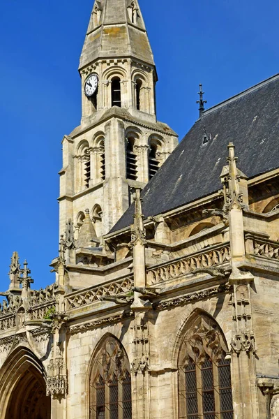 Poissy; France - may 16 2019 : collegiate church — Stock Photo, Image