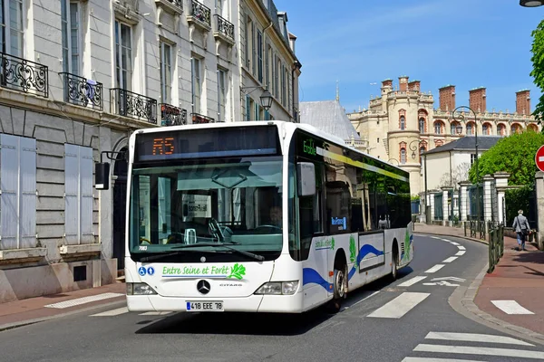 Saint germain en laye; frankreich - 20. april 2019: bus — Stockfoto