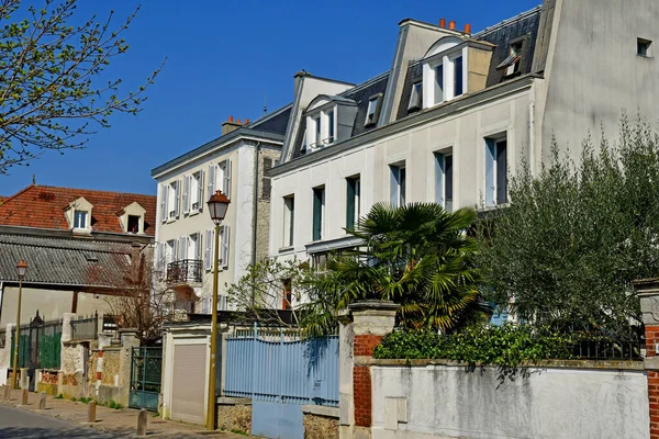 Triel sur Seine; Francia - 22 de marzo de 2019: el centro de la ciudad — Foto de Stock