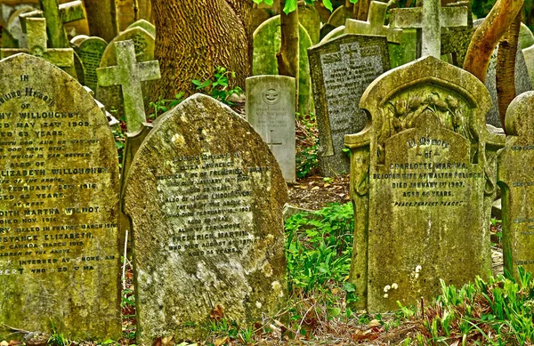 Londres, Inglaterra - 6 de mayo de 2019: Cementerio de Highgate —  Fotos de Stock