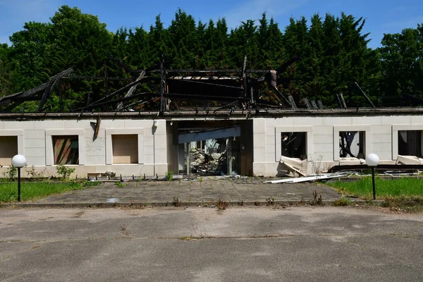 Poissy; France - june 1 2019 : burnt building — Stock Photo, Image