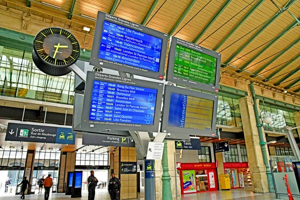 Paříž; Francie - květen 1 2019: Gare du Nord — Stock fotografie