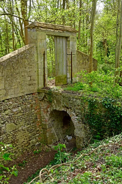 La Roche Guyon, Francja - kwiecień 16 2019: krajobraz — Zdjęcie stockowe