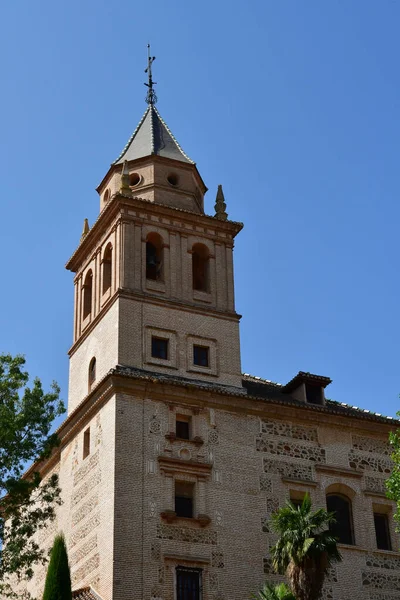 Granada Španělsko-srpen 27 2019: palác Alhambra — Stock fotografie