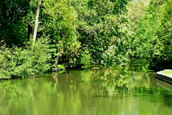 Fyrtio; Frankrike - 15 maj 2019: det pittoreska landskapet — Stockfoto