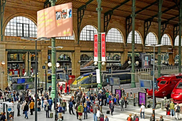 Paris; Frankreich - 1. Mai 2019: der gare du nord — Stockfoto