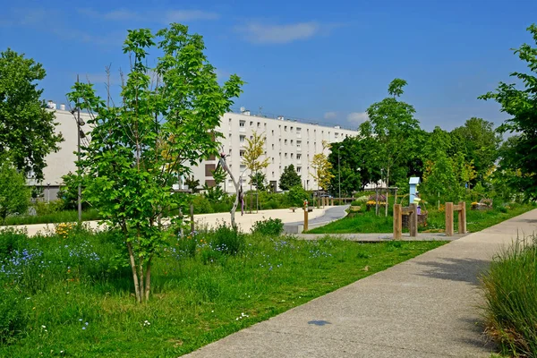 Les Mureaux; France - may 25 2019 : block of flats — Stock Photo, Image