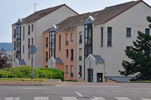 Verneuil Sur Seine Francia Aprile 2020 Condominio Nel Centro Della — Foto Stock