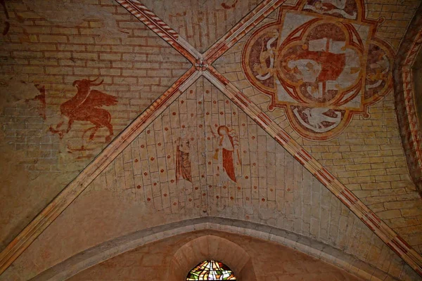 ヴェルヌイユ フランス 2020年5月18日 歴史的なサン テティエンヌ教会の13世紀のフレスコ画 — ストック写真