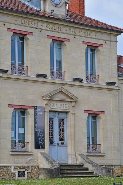 Verneuil Sur Seine Francia Abril 2020 Antiguo Ayuntamiento Escuela Centro — Foto de Stock