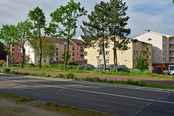 Verneuil Sur Seine Francia Abril 2020 Bloque Apartamentos Centro Ciudad — Foto de Stock