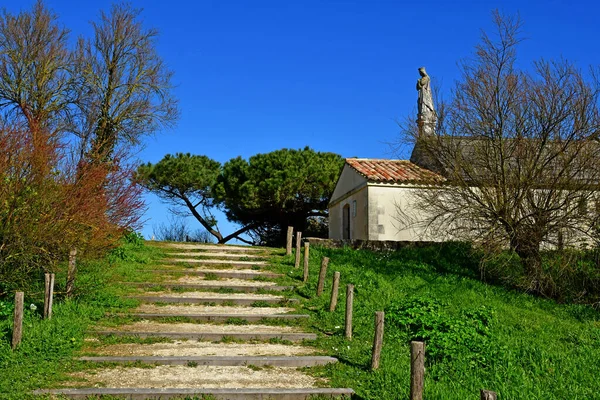 Les Portes Ile França Março 2020 Capela Pitoresco Centro Vila — Fotografia de Stock