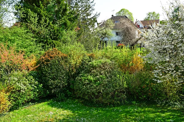 Verneuil Sur Seine Franciaország Május 2018 Festői Falu Tavasszal — Stock Fotó