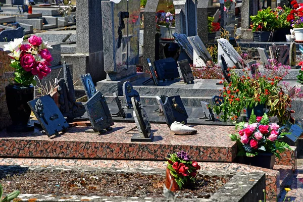 Aubergenville França Maio 2020 Cemitério — Fotografia de Stock