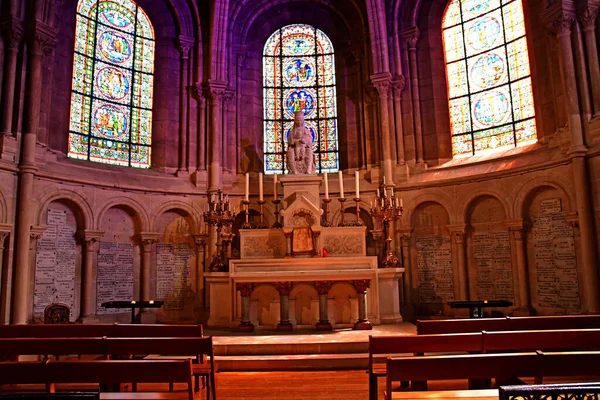 Пуасси Франция Мая 2020 Года Коллегиальная Церковь — стоковое фото