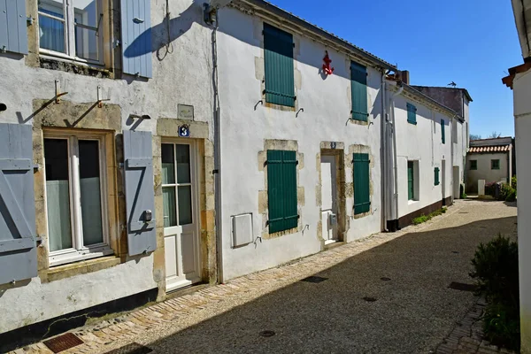 Les Portes Ile Francia Marzo 2020 Pintoresco Centro Del Pueblo — Foto de Stock