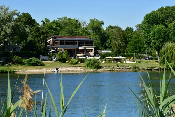 Triel Sur Seine France June 2020 Seine Riverside — стокове фото