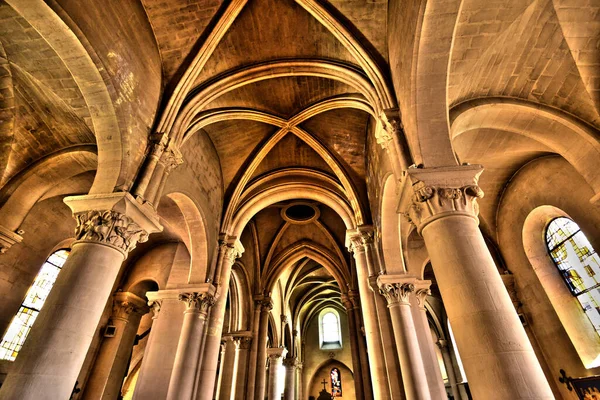 ヴェルヌイユ フランス 2020年6月24日 歴史的な聖エティエンヌ教会 — ストック写真