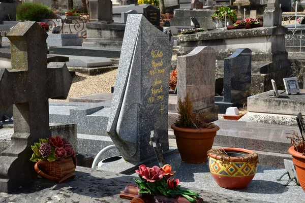 Vernouillet Francia Mayo 2020 Cementerio Centro Del Pueblo —  Fotos de Stock