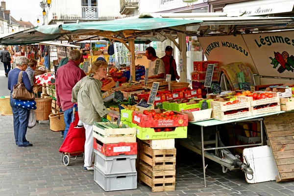 ロッシュ フランス 2020年7月15日 市場で野菜 — ストック写真