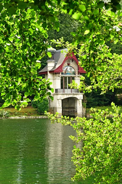 Olivet Francia Julio 2020 Casa Botes Los Bancos Loiret —  Fotos de Stock