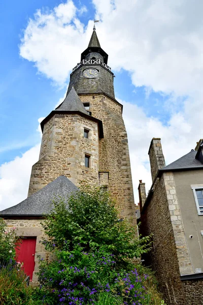 2020年9月7日フランス ディナン 時計塔 — ストック写真