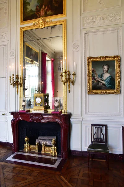 ヴェルサイユ フランス 2020年9月22日 マリー アントワネット邸のプチトリアノンの小さなダイニングルーム — ストック写真