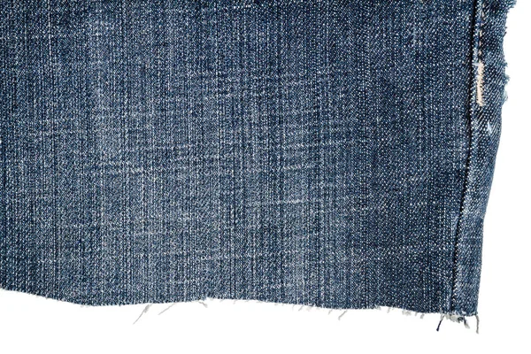 Кусок Темно Синих Джинсов Ткани Изолирован Белом Фоне Грубые Неровные — стоковое фото