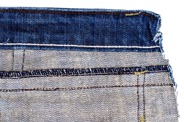 Pièce Tissu Jeans Bleu Isolé Sur Fond Blanc Bordures Rugueuses — Photo