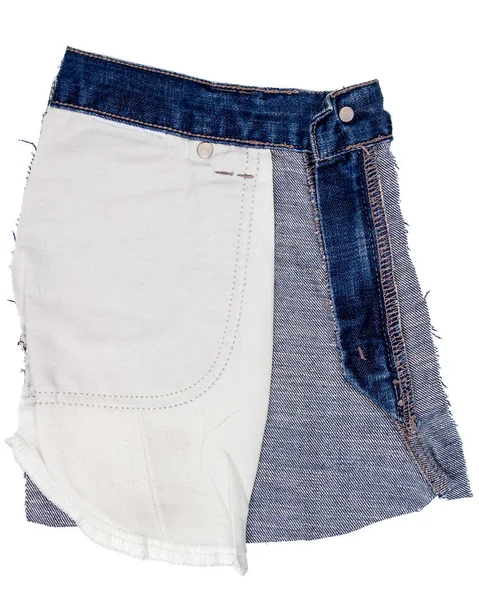 Kawałek Niebieskich Dżinsów Odizolowany Białym Tle Twarde Nierówne Krawędzie Jeansy — Zdjęcie stockowe