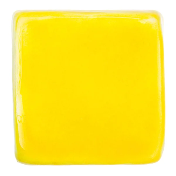 Handgefertigte glasierte gelbe Keramikfliese — Stockfoto