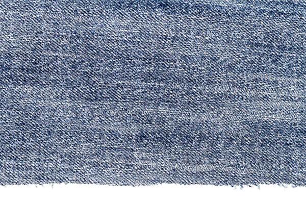 白色背景的浅蓝色牛仔裤织物 粗糙而不均匀的边缘 — 图库照片