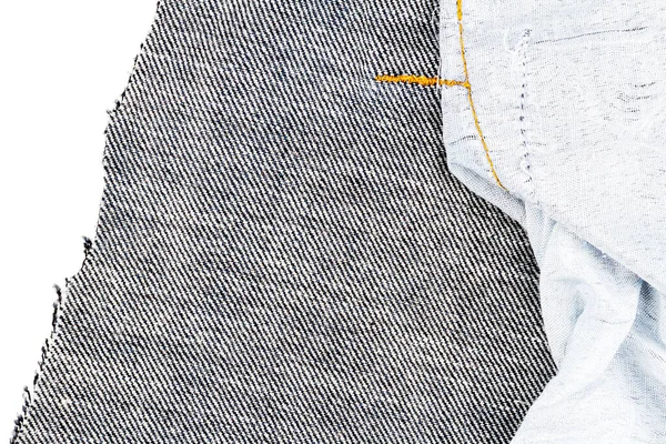 Kousek Černé Džíny Tkaniny Izolované Bílém Pozadí Hrubé Nerovné Okraje — Stock fotografie